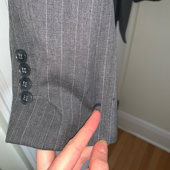 Dolce & Gabbana suit Men’s size 38R US or 48 European grey pinstripe - Picture 5 of 14